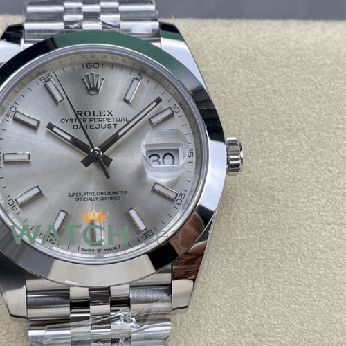 Rolex - Datejust 41 - Silver Dial - Smooth Bezel - Jubilee Strap