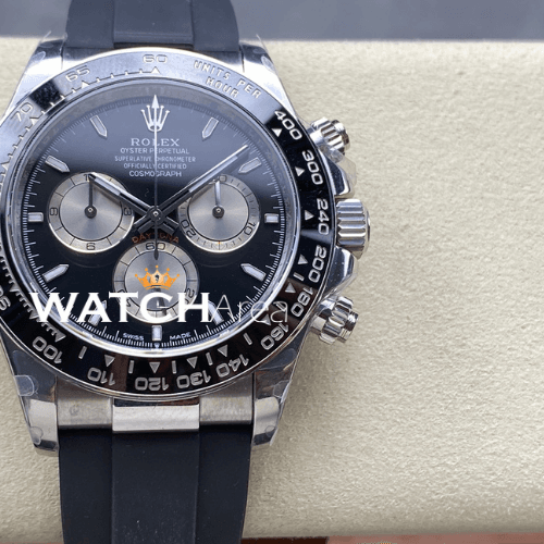 Rolex - Daytona - Black/Silver Dial - Black Oysterflex Rubber Strap