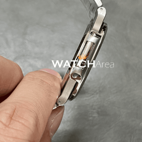 Patek Philippe - Nautilus - Blue Dial 3