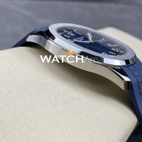 Patek Philippe - Aquanaut - Blue Dial - Blue Strap 4