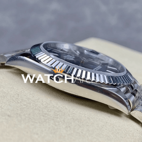 Rolex - Datejust 41 - Blue Dial - Fluted Bezel - Jubilee Strap 4