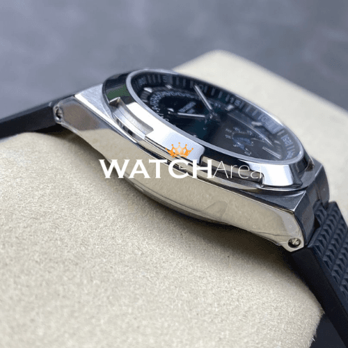 Vacheron Constantin - Overseas/Moon Phase - Black Dial - Black Rubber Strap 3