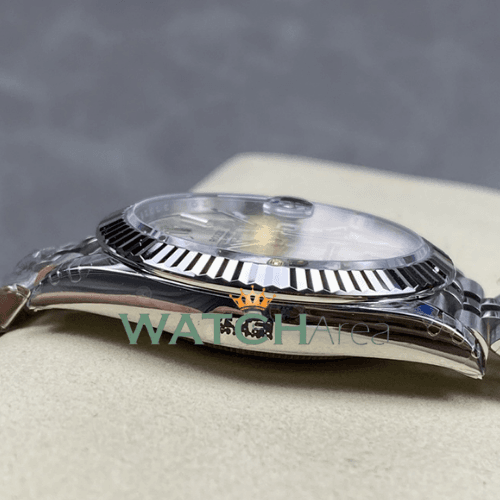 Rolex - Datejust 41 - SIlver Dial - Fluted Bezel - Jubilee Strap 4