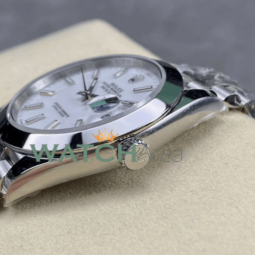 Rolex - Datejust 41 - White Dial - Smooth Bezel - Jubilee Strap 3