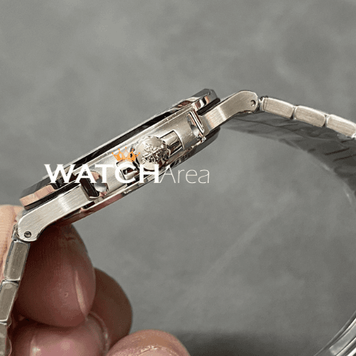 Patek Philippe - Nautilus/Tiffany & Co. - Tiffany Blue Dial 4