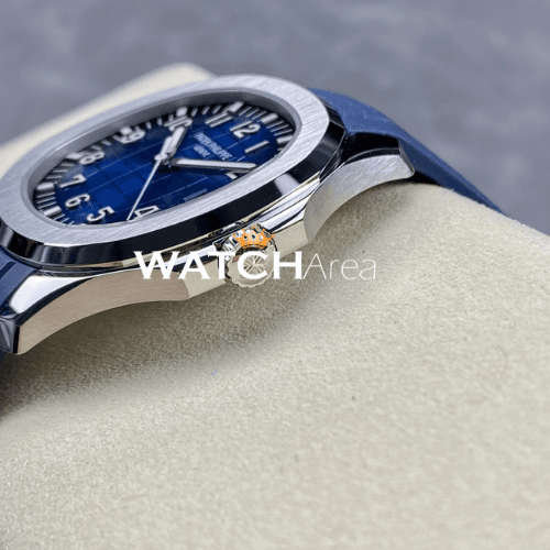 Patek Philippe - Aquanaut - Blue Dial - Blue Strap 3