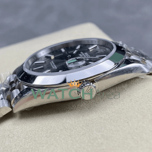 Rolex - Datejust 41 - Gray Dial - Smooth Bezel - Jubilee Strap 3