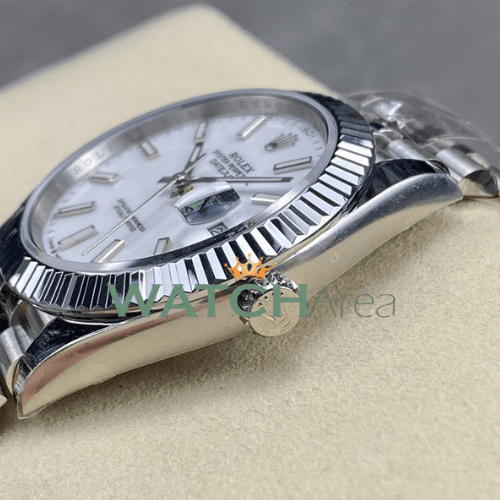 Rolex - Datejust 41 - White Dial - Fluted Bezel - Jubilee Strap 3