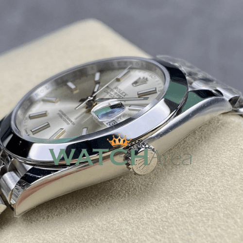 Rolex - Datejust 41 - Silver Dial - Smooth Bezel - Jubilee Strap 3