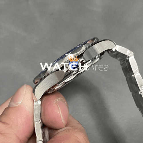 Omega - Seamaster - Blue Dial - SS Strap 4
