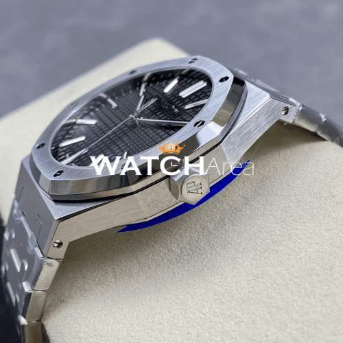 Audemars Piguet - Royal Oak - Black Dial 4