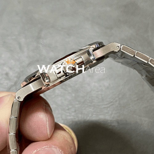 Patek Philippe - Nautilus - Blue Dial 4