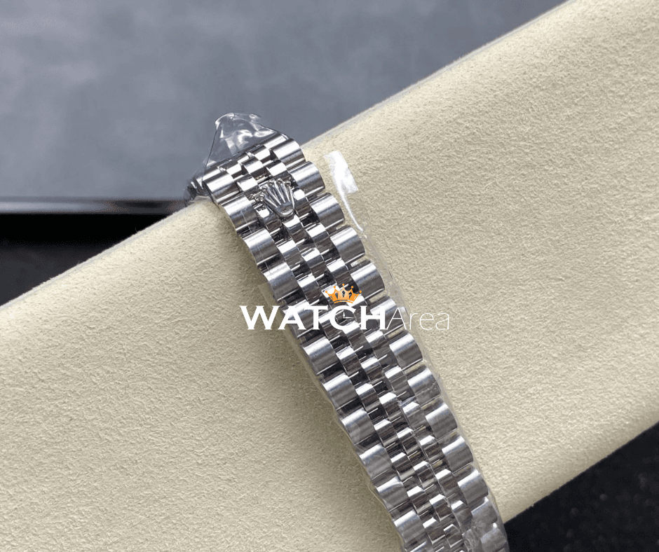 Rolex Datejust 31 - Green Dial - Jubilee Strap 5