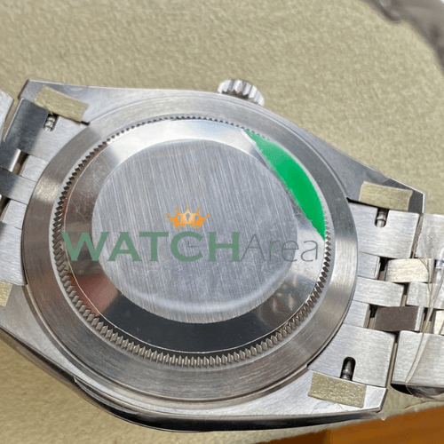 Rolex - Datejust 41 - Silver Dial - Smooth Bezel - Jubilee Strap 6