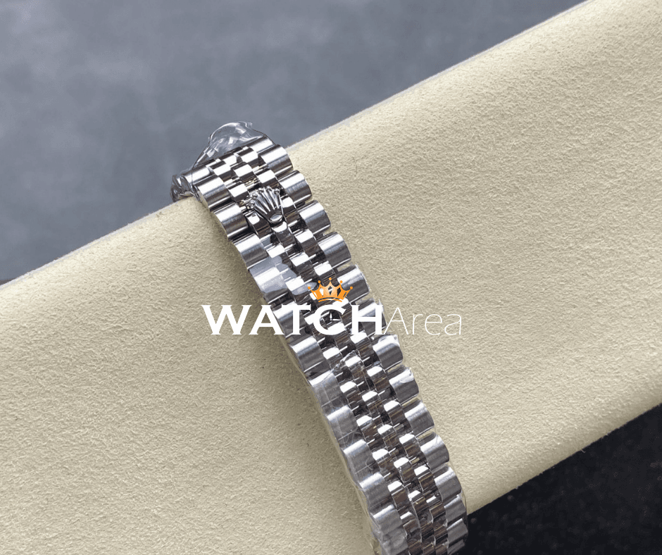 Rolex Datejust 31 - Pink Dial - Jubilee Strap 5