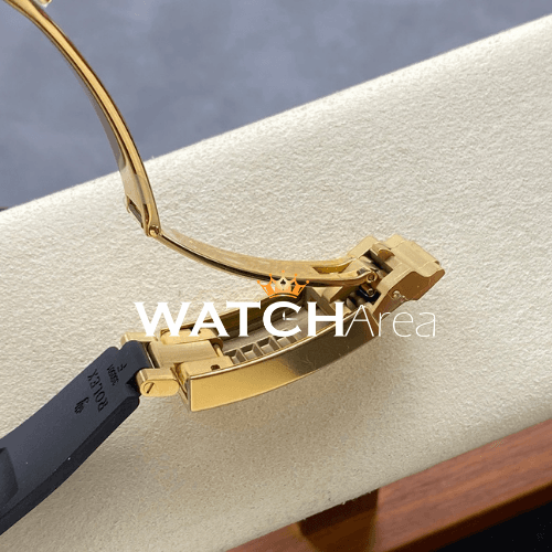 Rolex - Daytona - Black/YG Dial - Black Oysterflex Rubber Strap 5