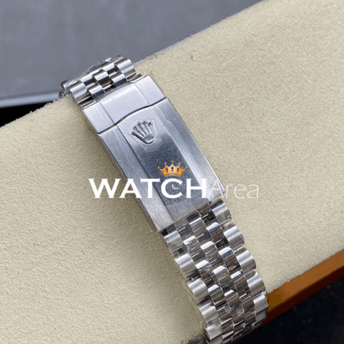 Rolex - Datejust 41 - Blue Dial - Fluted Bezel - Jubilee Strap 6