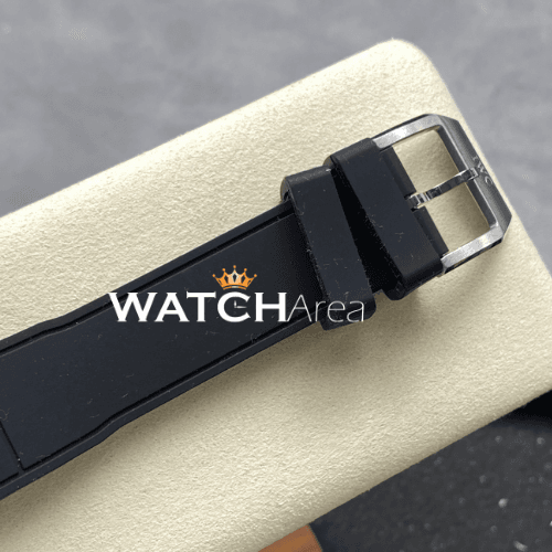 IWC - Pilot's Watch - Black Dial - Black Rubber Strap 5