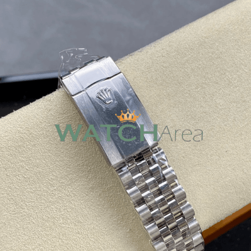 Rolex - Datejust 41 - Gray Dial - Smooth Bezel - Jubilee Strap 5