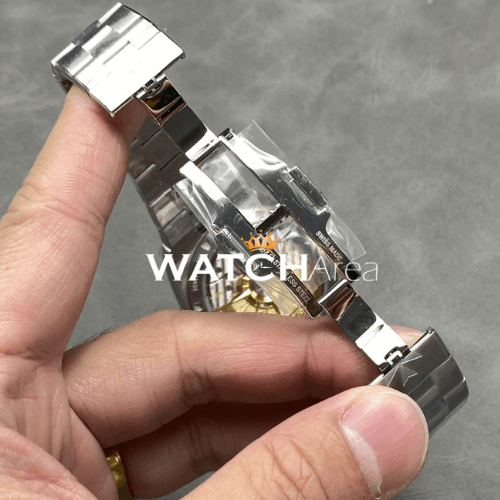 Vacheron Constantin - Overseas - Green Dial - SS Strap 5