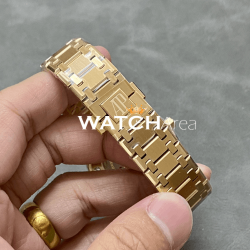 Audemars Piguet - Royal Oak - Jumbo Gold - Black Dial 5