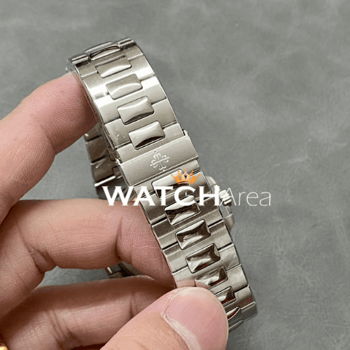 Patek Philippe - Nautilus - Green Dial 5