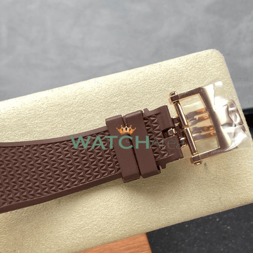 Vacheron Constantin - Overseas/Moon Phase - White Dial - RG Bezel - Brown Rubber Strap 6