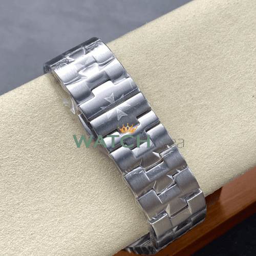 Vacheron Constantin - Overseas/Moon phase - White Dial - SS Strap 5