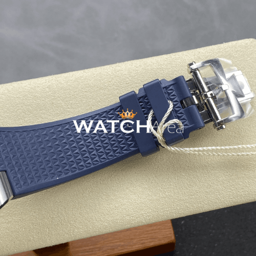 Vacheron Constantin - Overseas - Blue Dial - Blue Rubber Strap 6