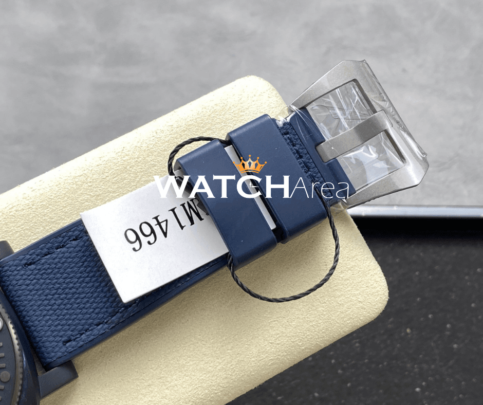 Panerai Submersible Luna Rossa - Blue Dial - Blue Textile & Rubber Strap 7