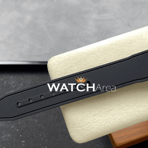 IWC - Pilot's Watch - Blue Dial - Black Rubber Strap 5