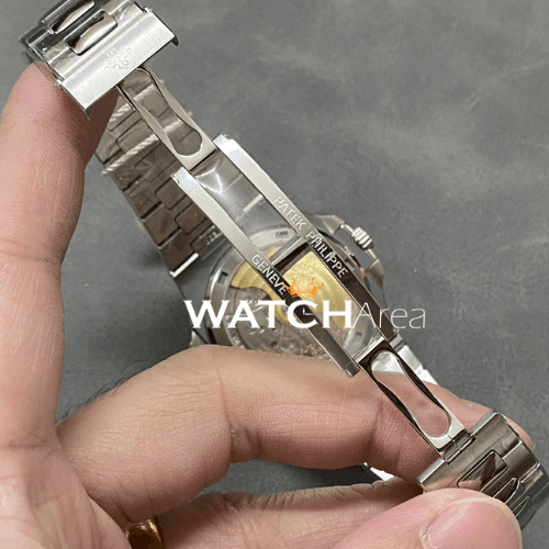 Patek Philippe - Nautilus - Green Dial 6