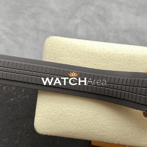 Patek Philippe - Aquanaut - Brown Dial 5