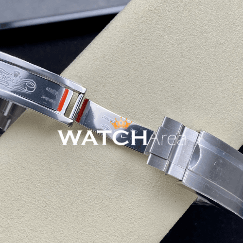 Rolex - Submariner No Date - Black Dial - Oyster Strap 6