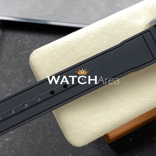 IWC - Pilot's Watch - Black Dial - Black Rubber Strap 6