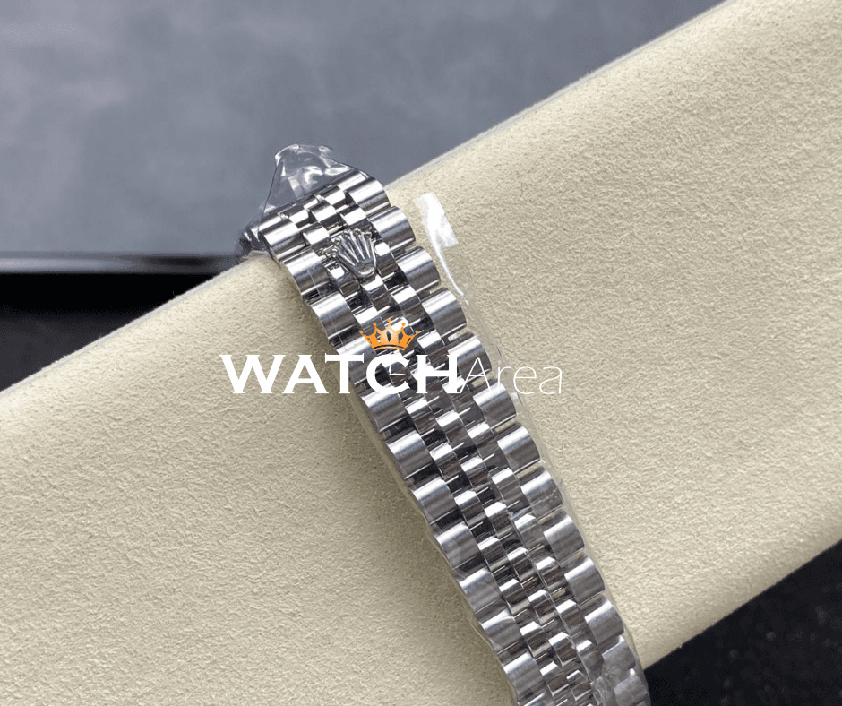 Rolex Datejust 31 - Green Dial - Jubilee Strap 5